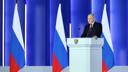 Владимир Путин: Будем расширять перспективные внешнеэкономические связи и выстраивать новые логистические коридоры